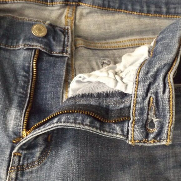 LEVI'S Jeans, 30, Classic Straight, Zipper fly, 5 pockets, Blue, Cotton Blend - Picture 9 of 14